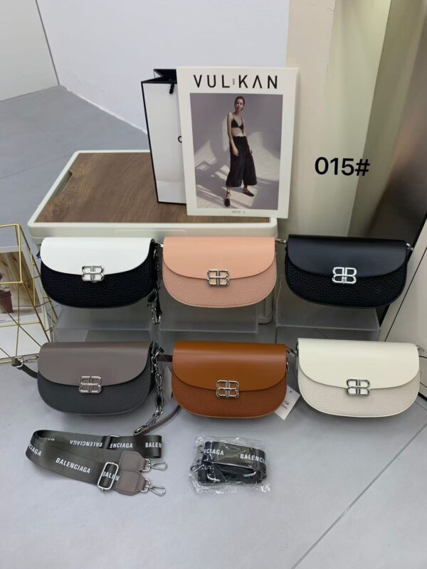 015# Shoulder bags