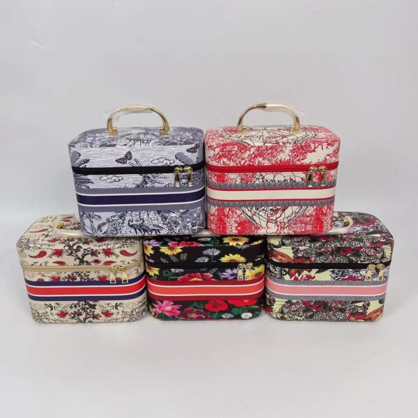 501# Makeup Box 3 sets
